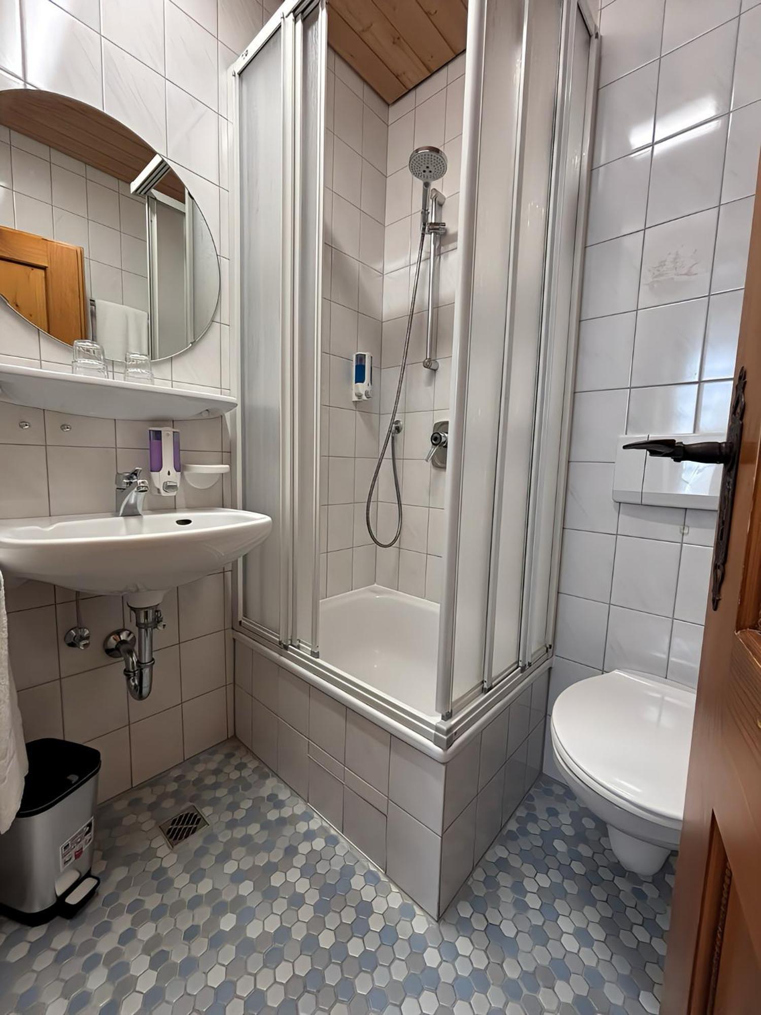 Hotel-Gasthof Adler Lindau  Habitación foto